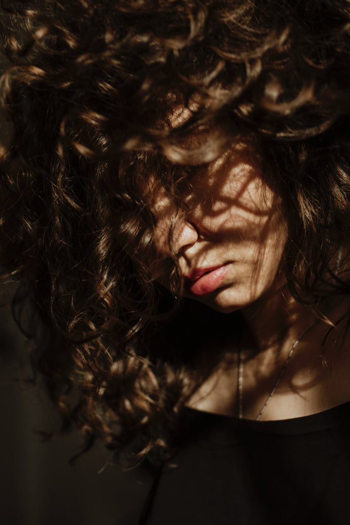 The Ultimate Guide to Maintaining Your Hair's Natural Shine