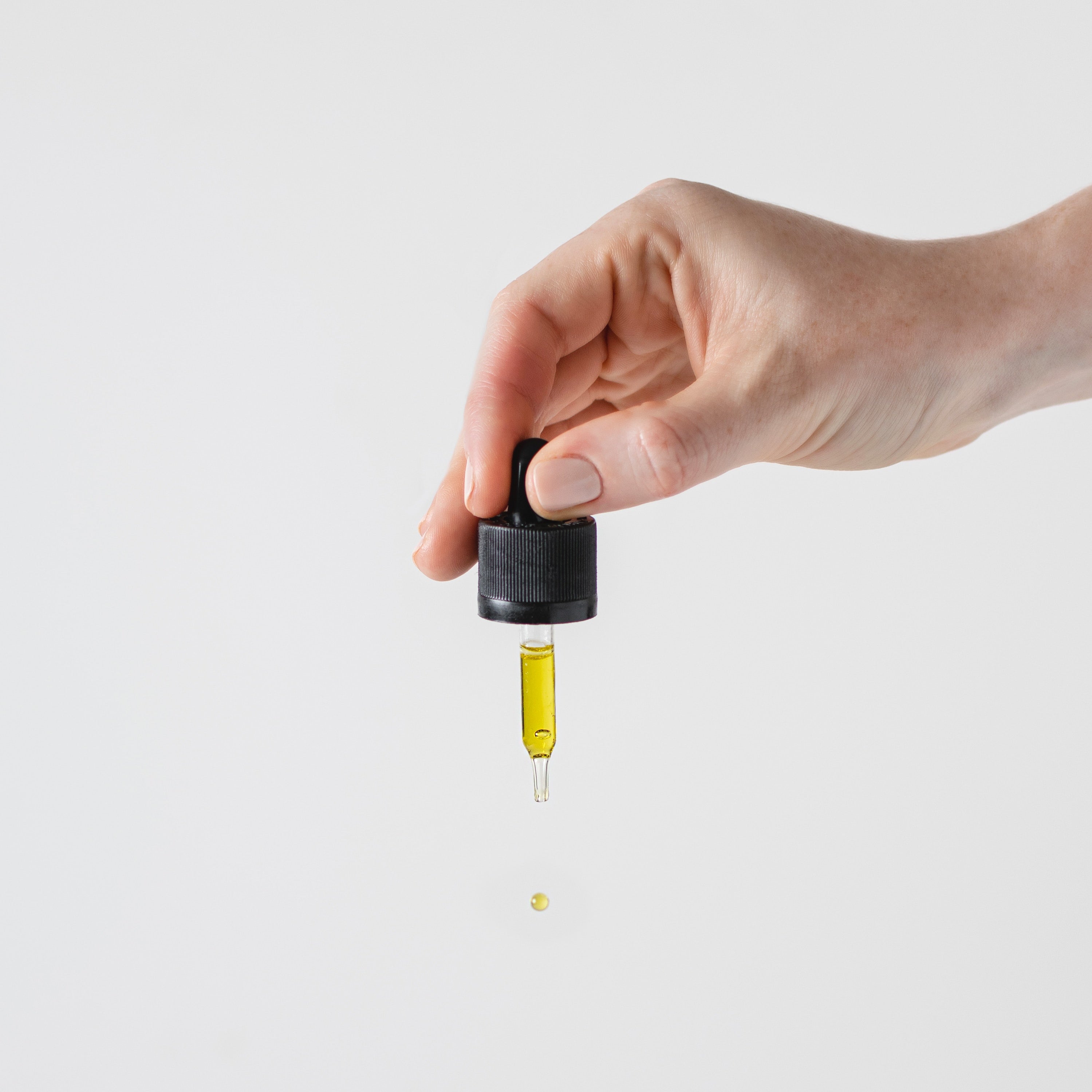 Natural Oils for Hair: Benefits and How to Use Them